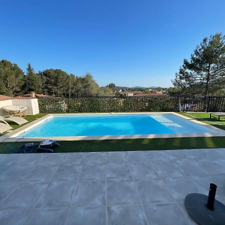 Villa Avec Piscine Cuers Exterior foto